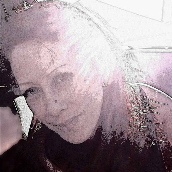 Meet your Posher, Rina - Picture 1 of 1